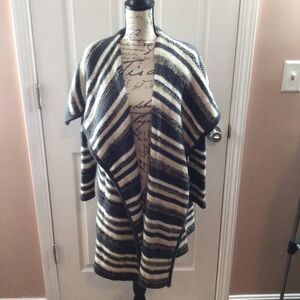 Woman’s Kensie Gray Striped Drape Open Front Cardigan Size XS/S Oversized‎